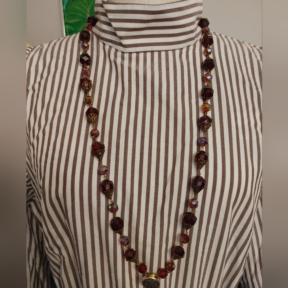 Versatile Gold Tone And Sim Ruby Red Beaded Neckl… - image 1